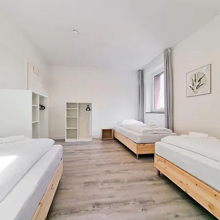 Tolstov - 4 - 30 Min Messe Dus * Neuss