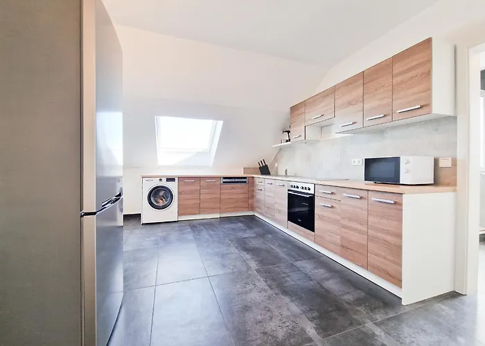 Tolstov - 4 - 30 Min Messe Dus Apartmán *